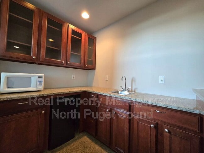 Building Photo - 11017 18th St NE