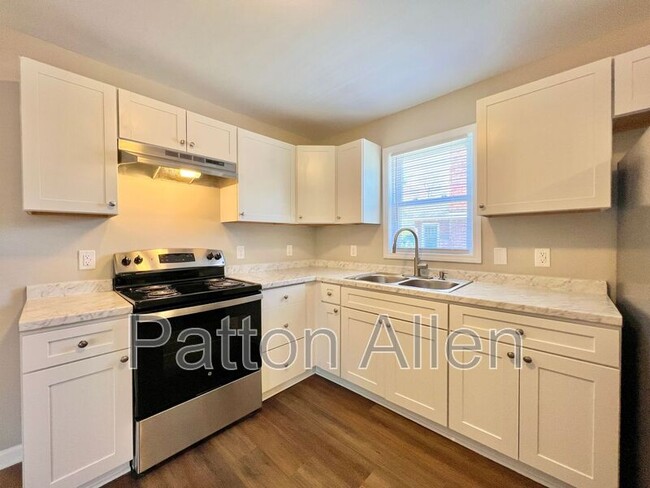 Building Photo - 1754 Meadowbrook Terrace