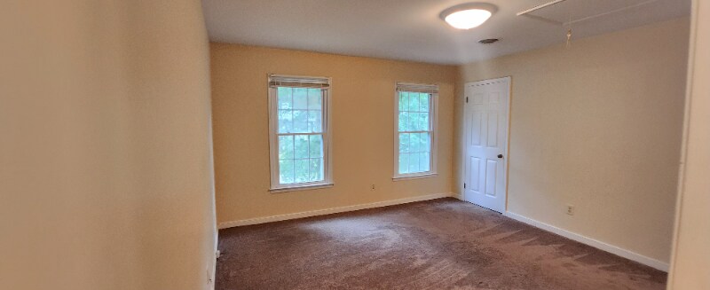 Building Photo - 5806 Laurel Trail Ct