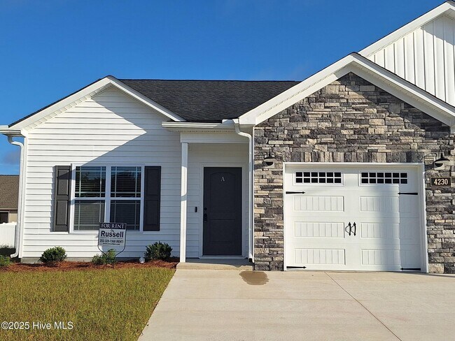 Building Photo - 4230 Laurel Rdg Dr
