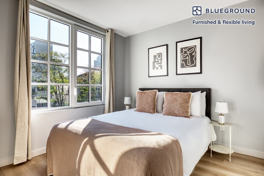 Building Photo - 68 Gold St