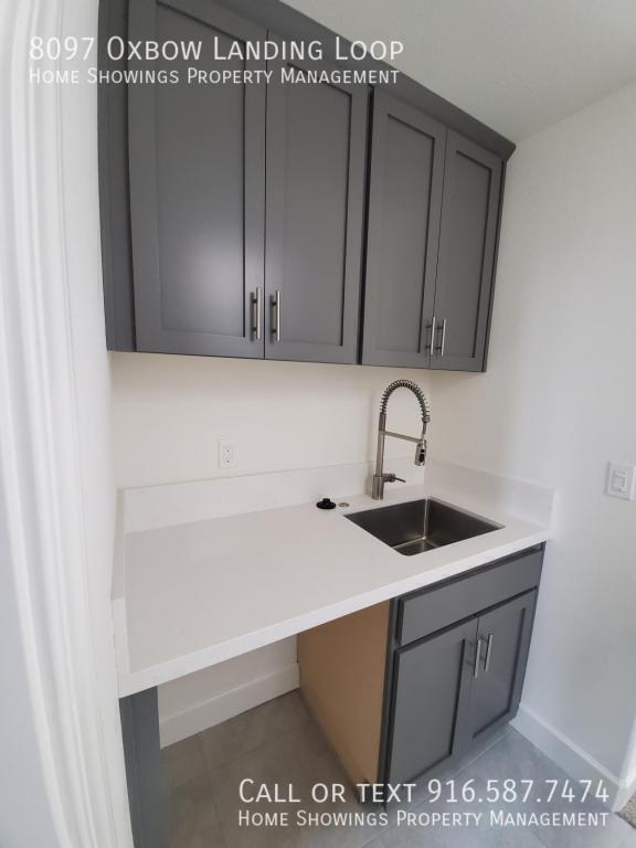 Building Photo - 8097 Oxbow Lndg Lp