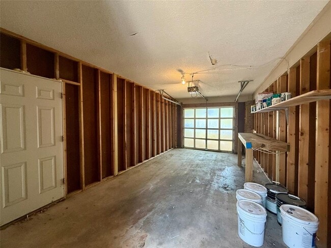 Building Photo - 3515 Westchester Ave