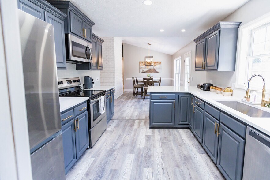 Building Photo - 103 Scaleybark Ct