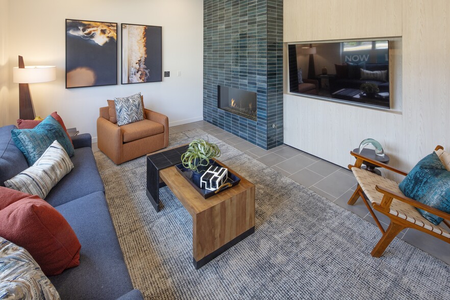 Clubhouse Lounge - McKinney Lane Apartments
