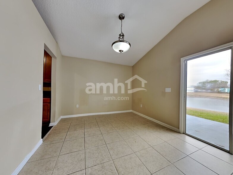 Building Photo - 81 Marisco Way