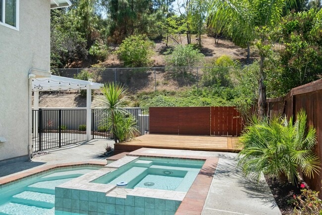 Building Photo - 3251 Celinda Dr