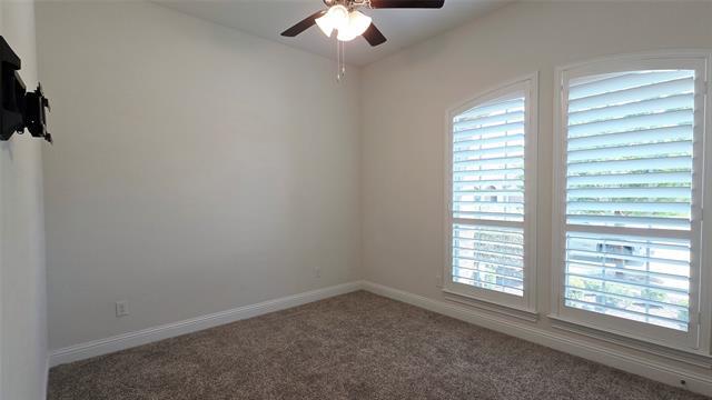 Building Photo - 2932 Log Cabin Dr