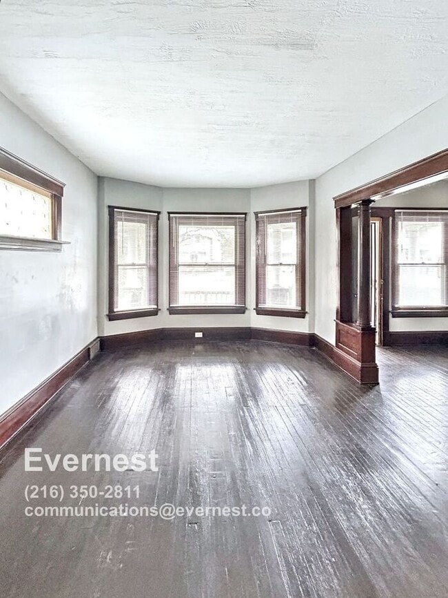 Building Photo - Charming 2-Bedroom Home with Convenient Lo...