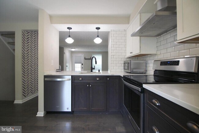 Building Photo - 11916 Fieldthorn Ct