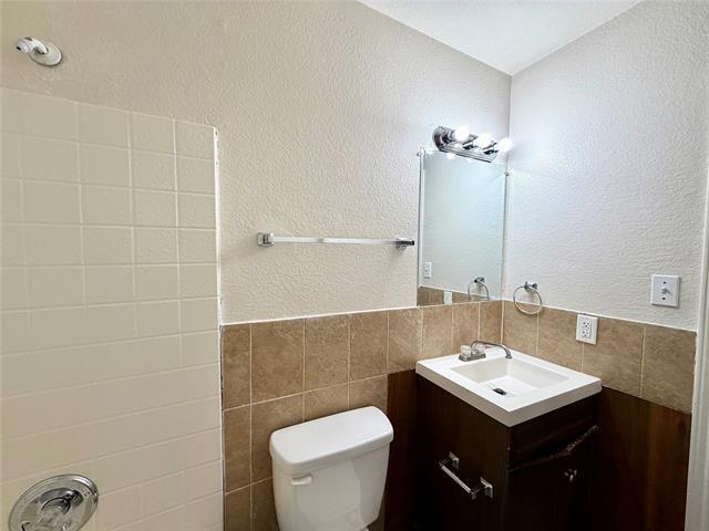 Building Photo - 5408 Dove Dr