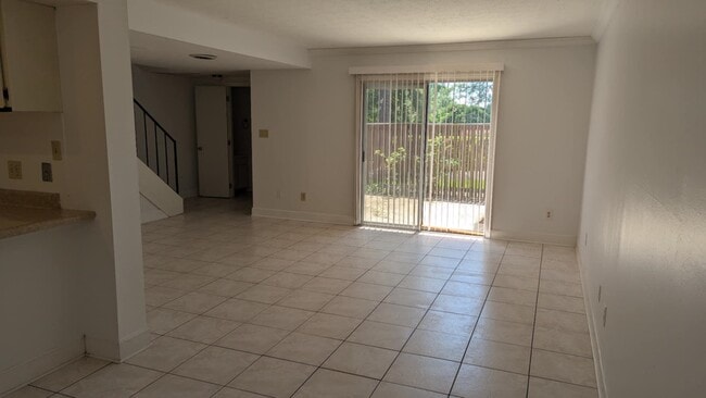 Building Photo - 503 Westwood Dr