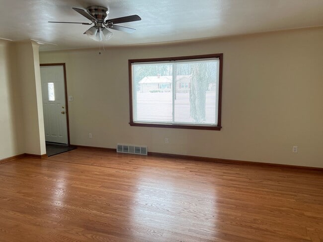 Building Photo - 2813 Hamman Dr