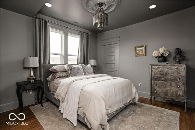 Building Photo - 929 Sanders St