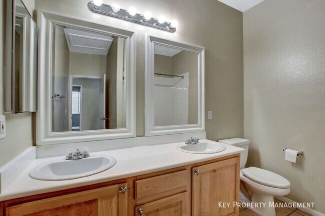Building Photo - 2294 Tedesca Dr