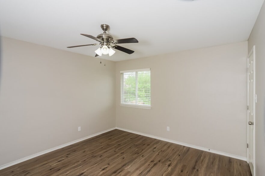 Building Photo - 9941 Pony Spur