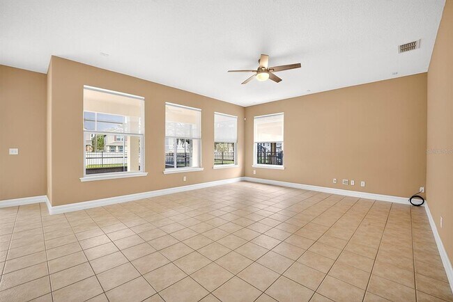 Building Photo - 1374 Lexington Ave