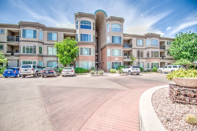 Building Photo - ASU Stay at Regatta Pointe!