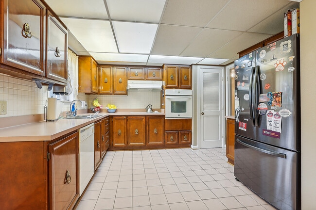 Building Photo - 441 Bellemeade Blvd