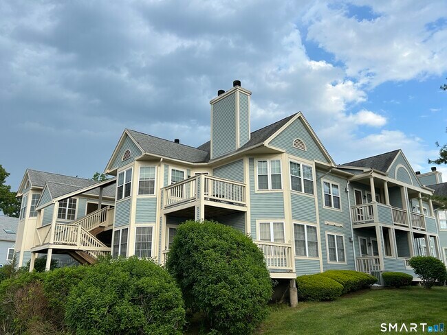 Building Photo - 75 Redwood Dr