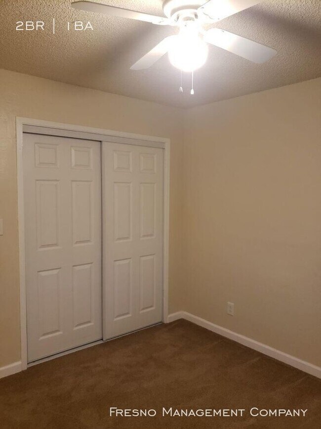 Building Photo - 2562 N Maroa Ave