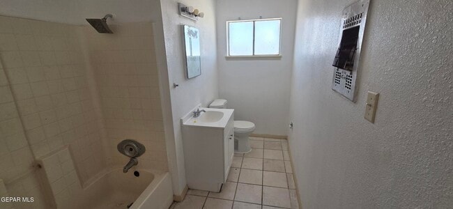 Building Photo - 10377 Redwood St