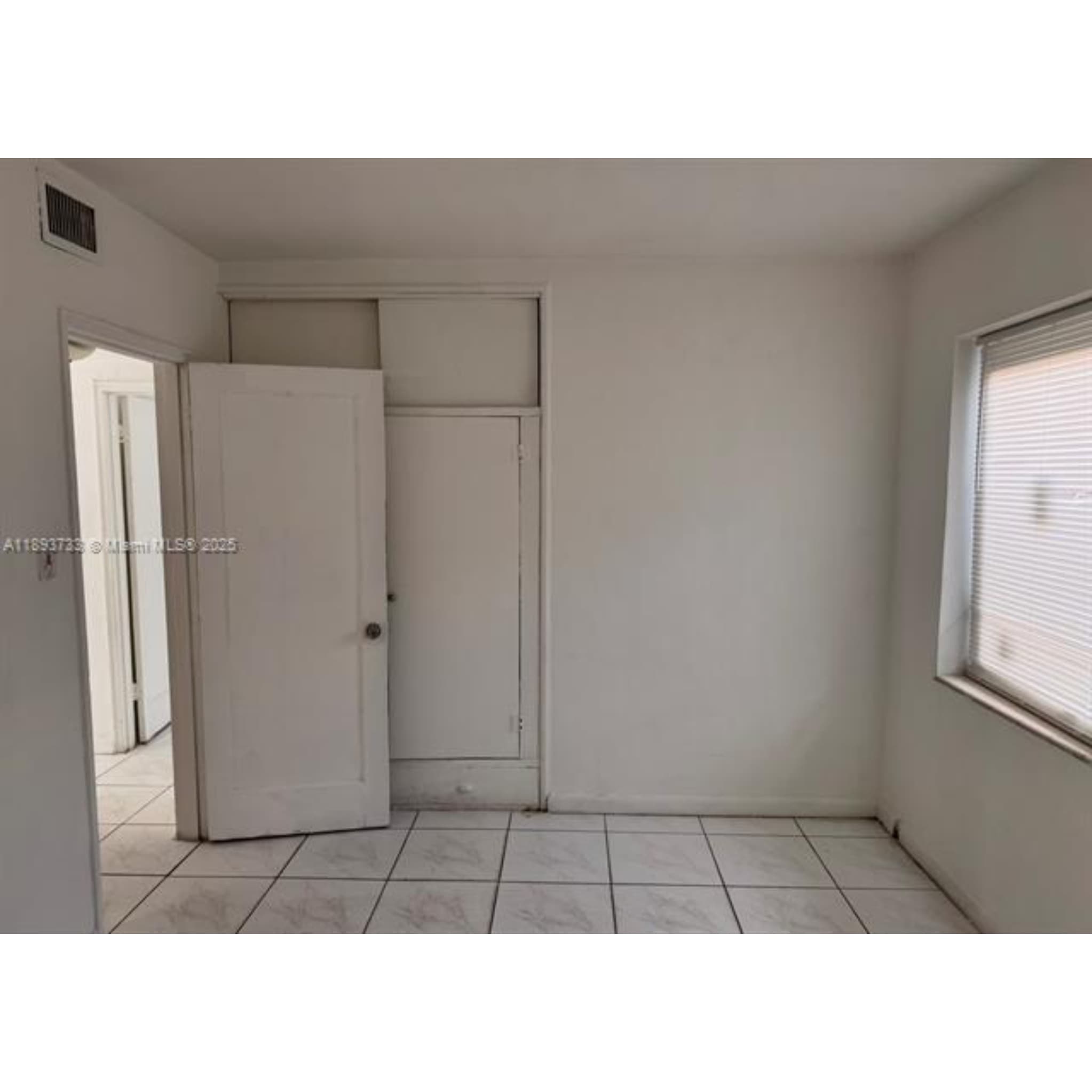 Building Photo - 550 NW 118th St