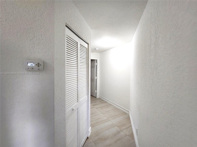 Building Photo - 5489 NW 90th Ave