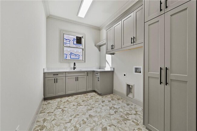 Building Photo - 2447 Rock Maple Dr NE