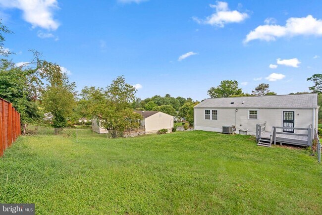 Building Photo - 3500 Manis Rd