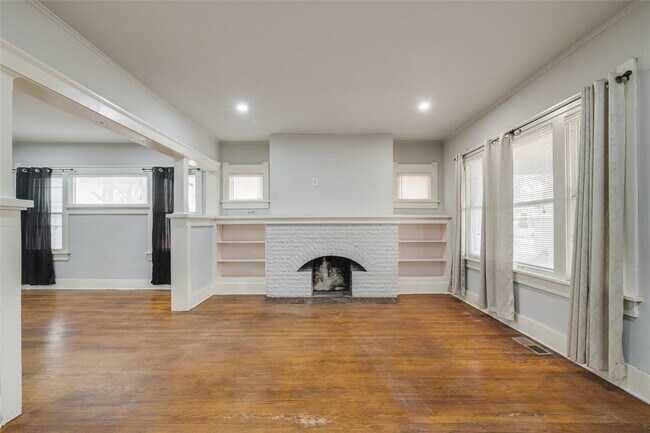 Building Photo - 726 NW 24th St