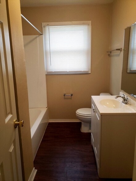 Building Photo - 3758 Denton Hwy