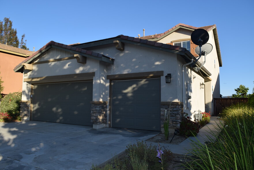 Building Photo - 32436 Shadow Canyon Trl