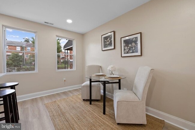 Building Photo - 1811 Ramblewood Rd