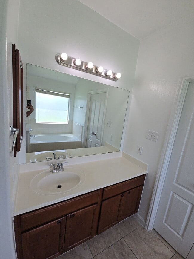 Building Photo - 1306 Squire Dr