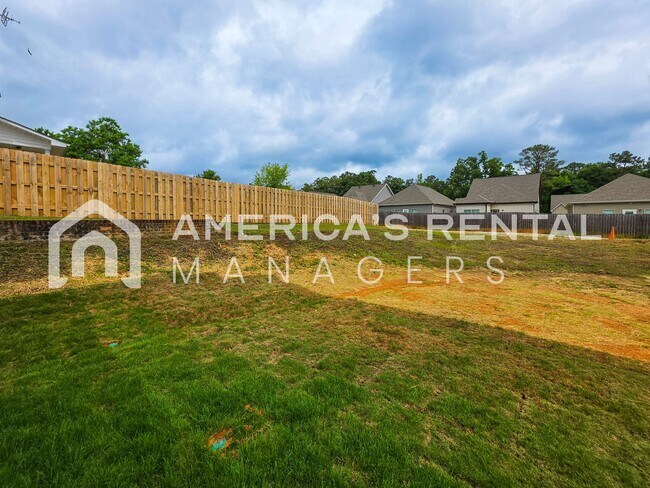 Building Photo - 85 Park Dr S