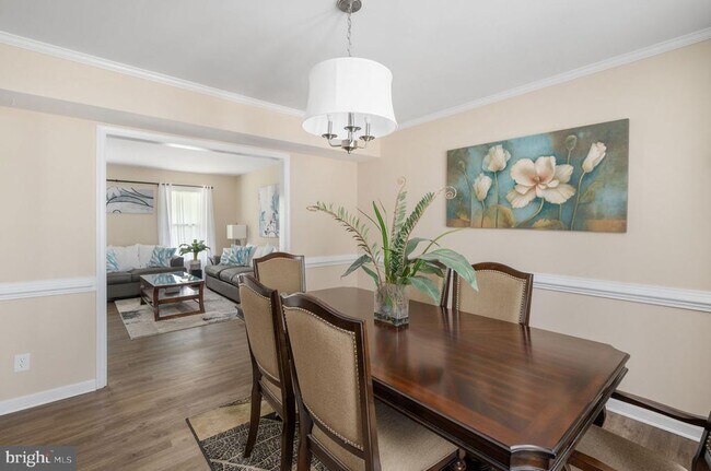 Building Photo - 15 Owen St