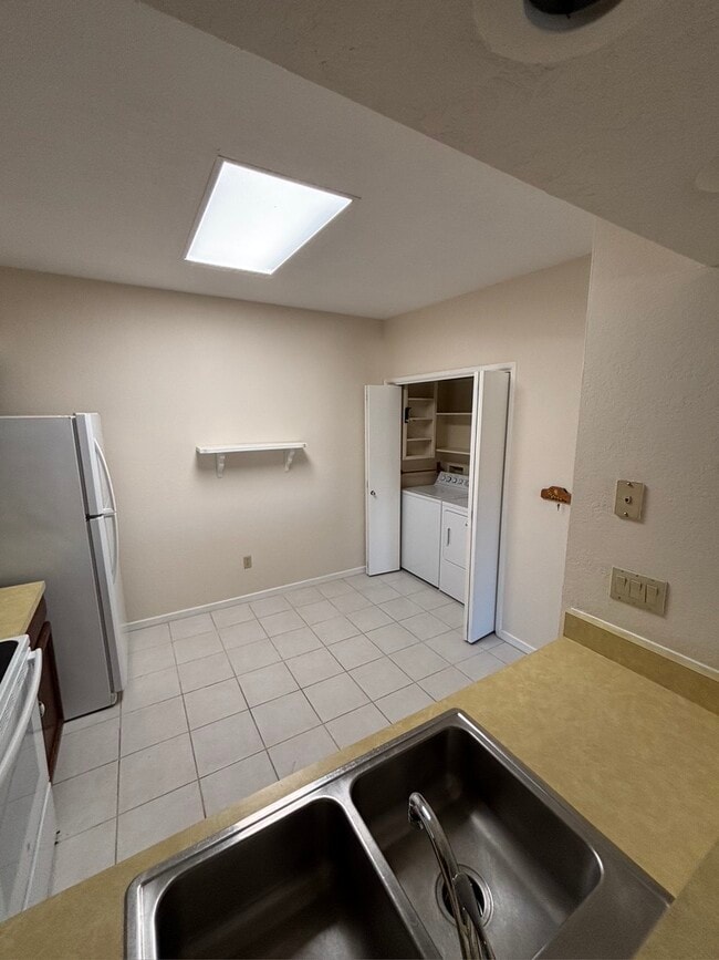 Building Photo - 3064 Calle Pueblo