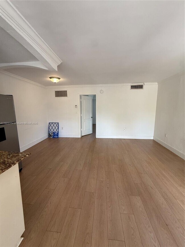 Building Photo - 3245 Virginia St