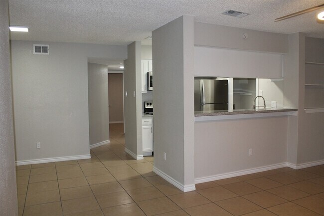 Building Photo - 1122 Brenda Ln