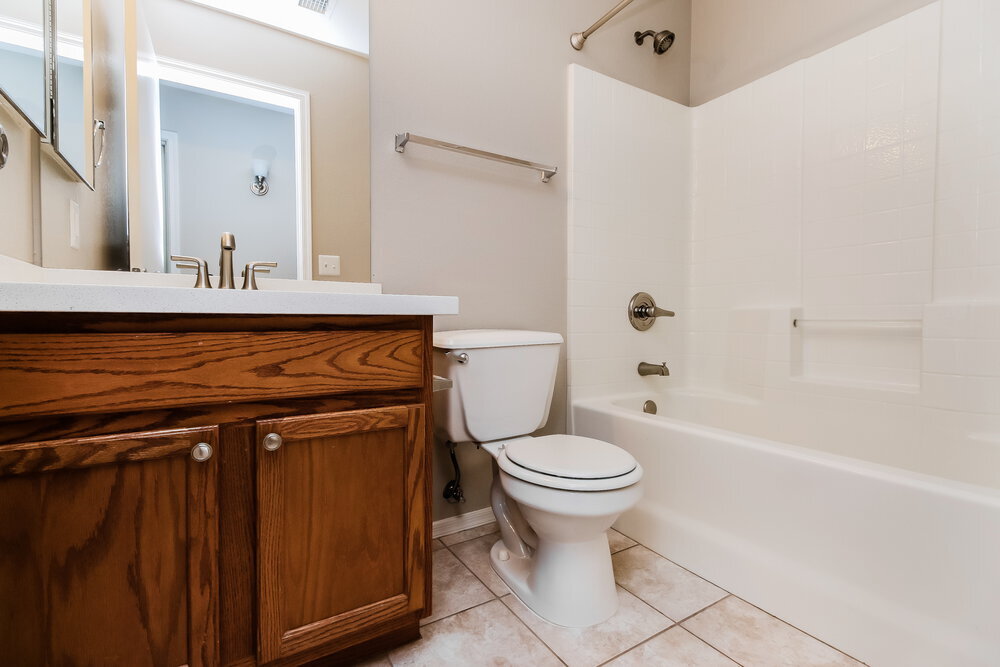 Building Photo - 8748 E Crescent Ave