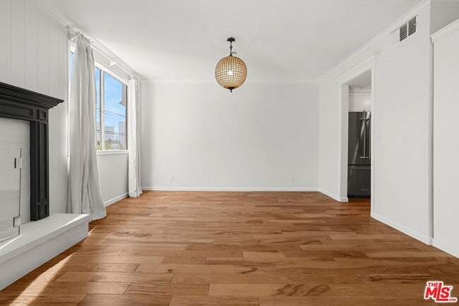 Building Photo - 10671 Holman Ave