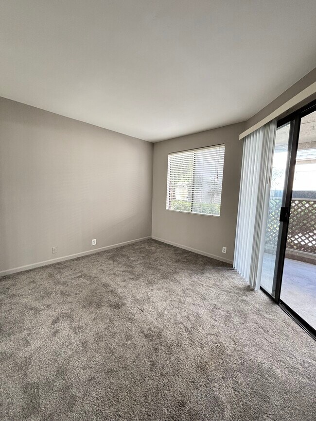 Building Photo - 2232 River Run Dr