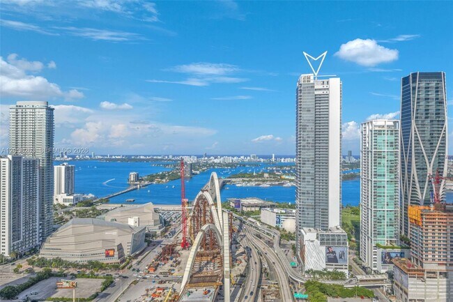 Building Photo - 1100 Biscayne Blvd