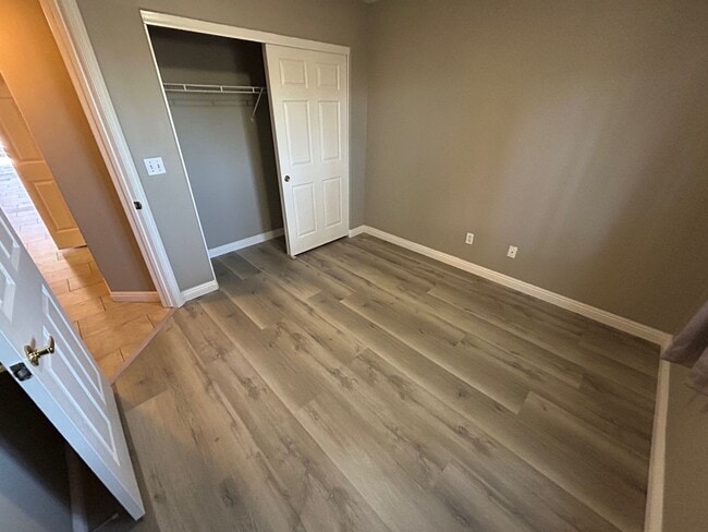 Building Photo - COMPLETED REMODELED 3 BEDROOM, SINGLE STOR...