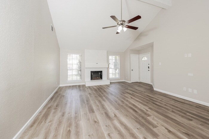 Building Photo - 4515 Tangle Creek Ln