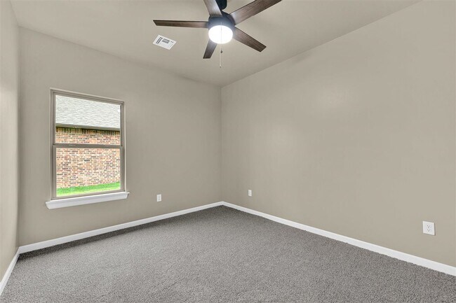 Building Photo - 2608 SW 68th St