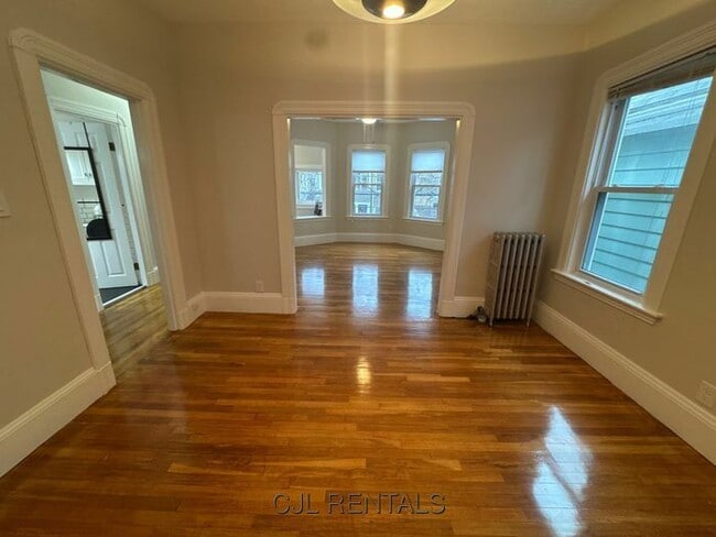 Building Photo - 145 Albion St