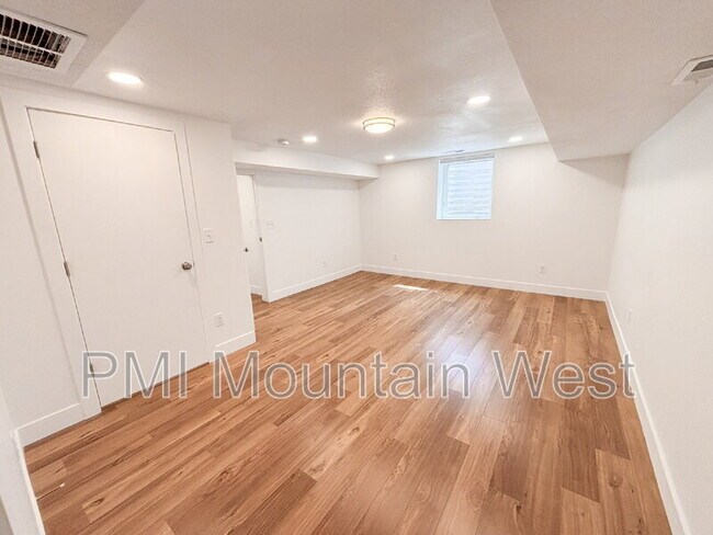 Building Photo - 4640 W 2200 N St