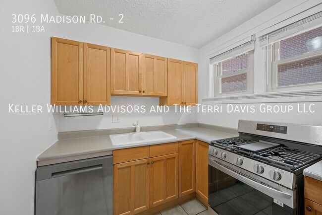 Building Photo - 3096 Madison Rd